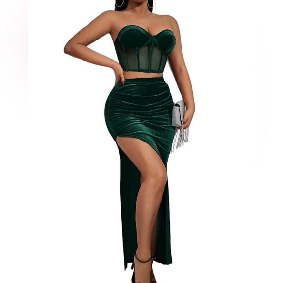 SXY Mesh Insert Velvet
Tube Top & Split Thigh Skirt - Picture 3 of 3